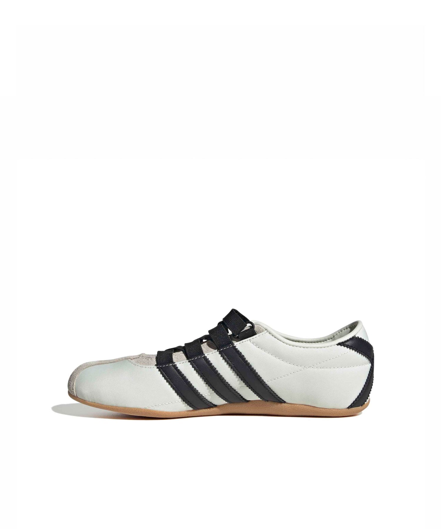 adidas TOKYO MJ W OWHITE/CBLACK/GUM3の画像