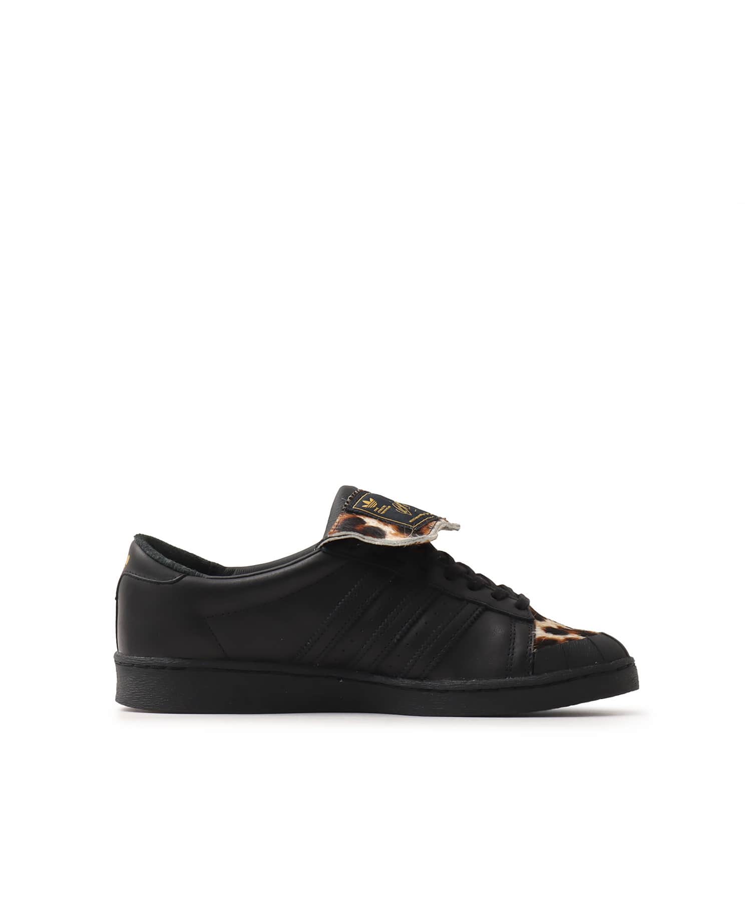adidas CHAVARRIA JABBAR LOW CBLACK/CBLACK/SUPCOLの画像