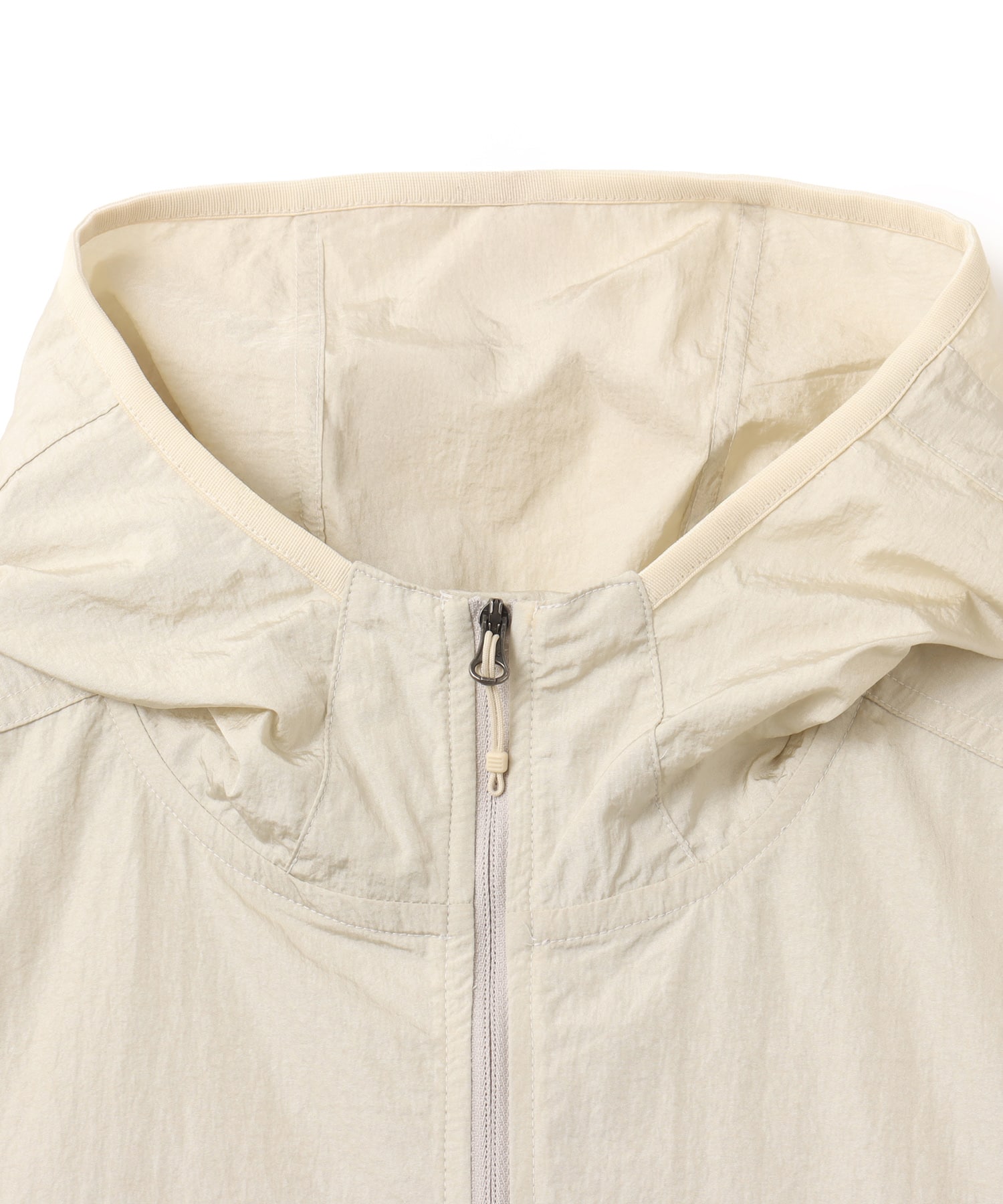 adidas DAY//Ø WOVEN JACKET W パテグレーの画像