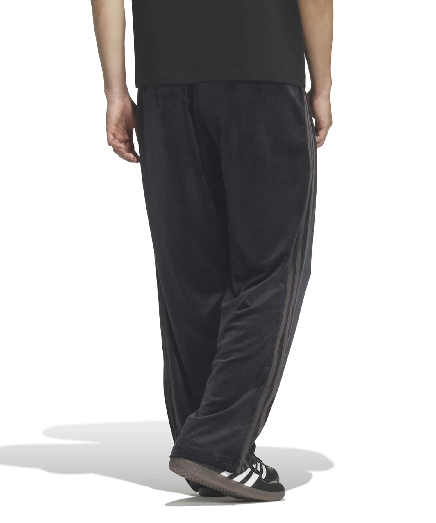 adidas FIREBIRD TRACK PANT VELOUR ブラックの画像