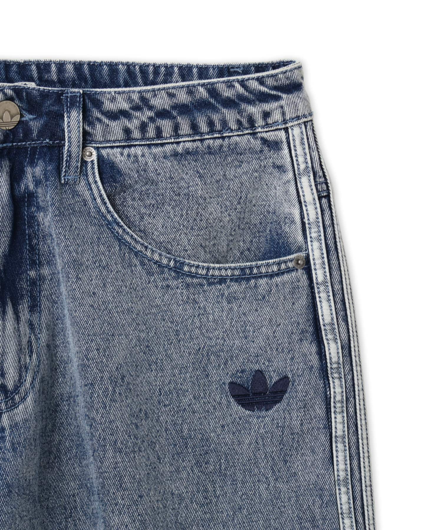 adidas SST DENIM JEANS STRAIGHT LEG PANTS ライトデニムの画像