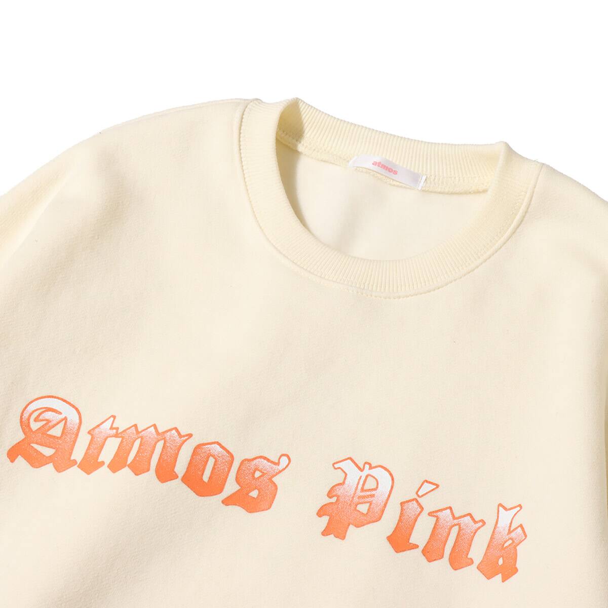 atmos pink グラデーションロゴ クルーネックトップス WHITEの画像