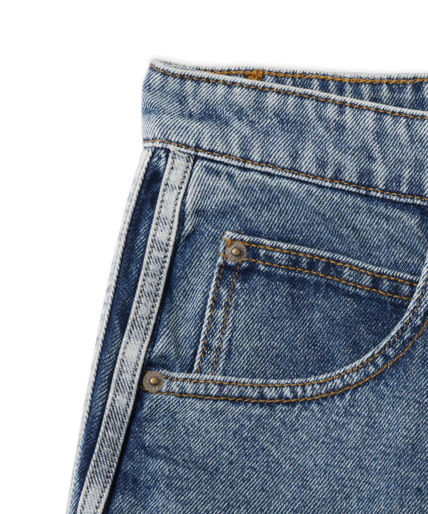adidas FIREBIRD ADICOLOR LIGHT WASH DENIM SHORTS ウォーンブルーデニムの画像