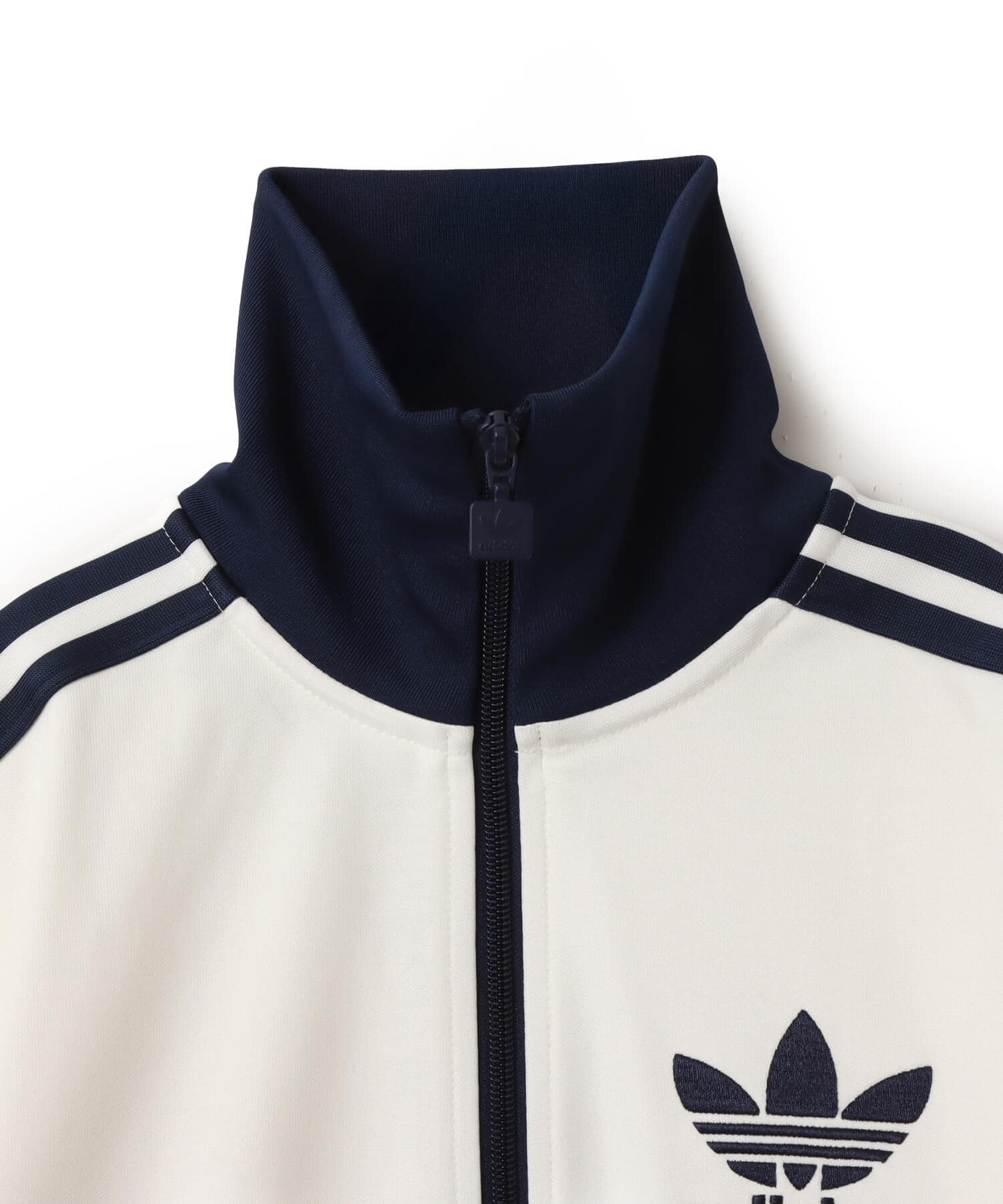adidas KNIT CLASSIC TRACK TOP オフホワイトの画像