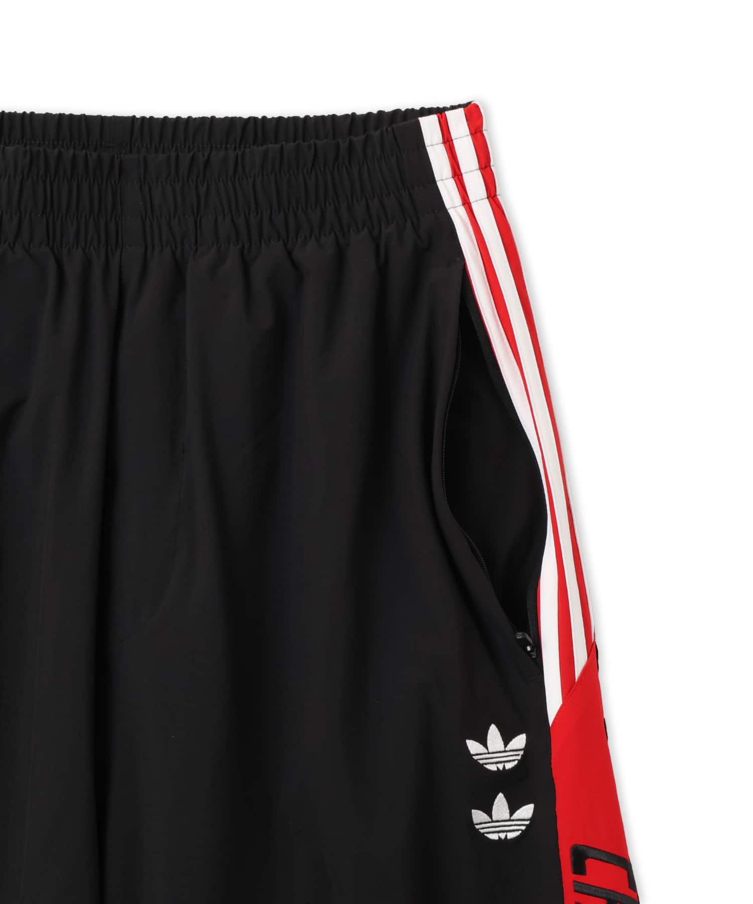adidas CHAVARRIA CDM WOVEN TRACK PANT ブラックの画像