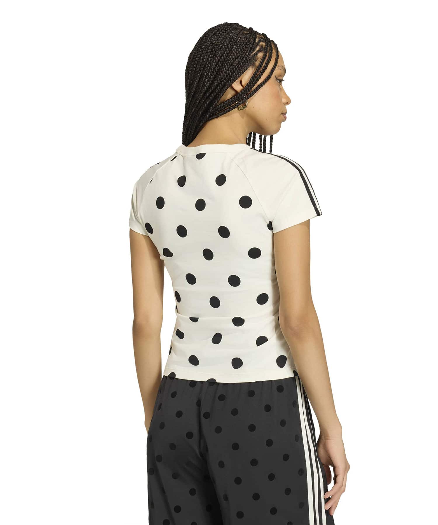 adidas CALI TEE オフホワイトの画像