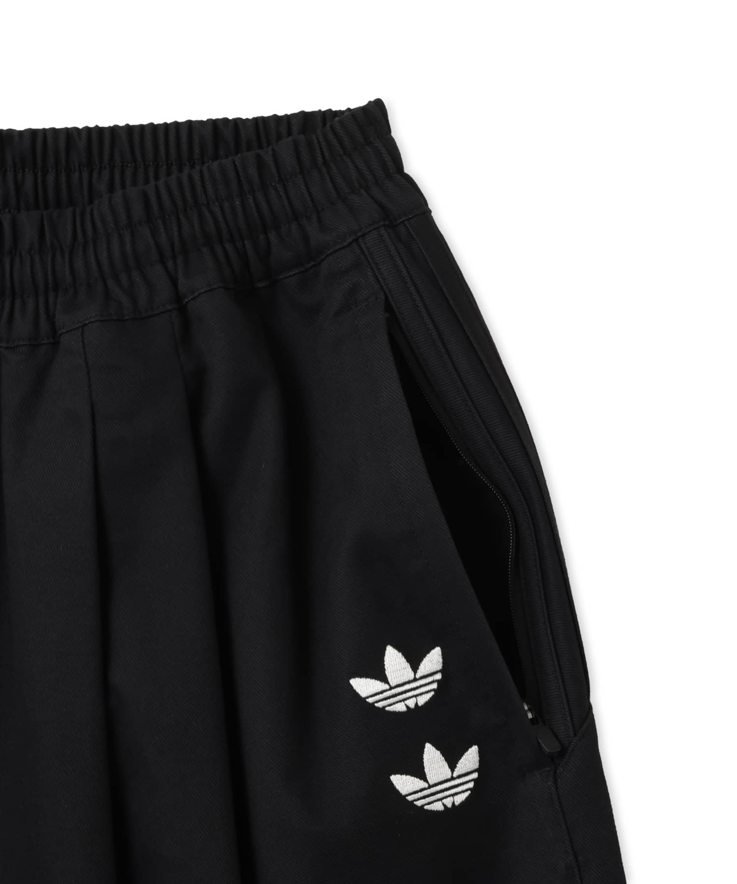 adidas CHAVARRIA LONG TWILL SHORT ブラックの画像