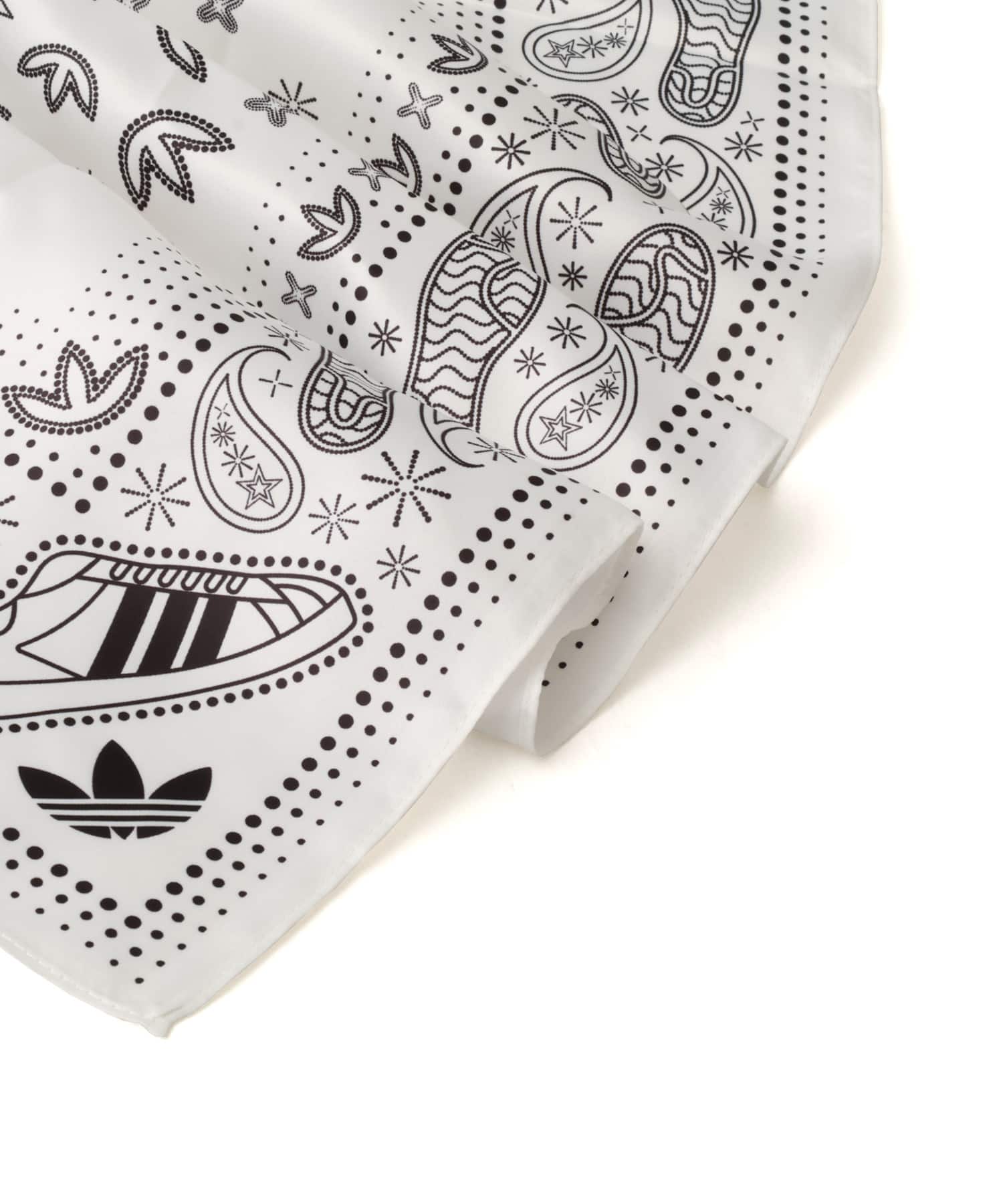 adidas PINS&SCARF ホワイトの画像