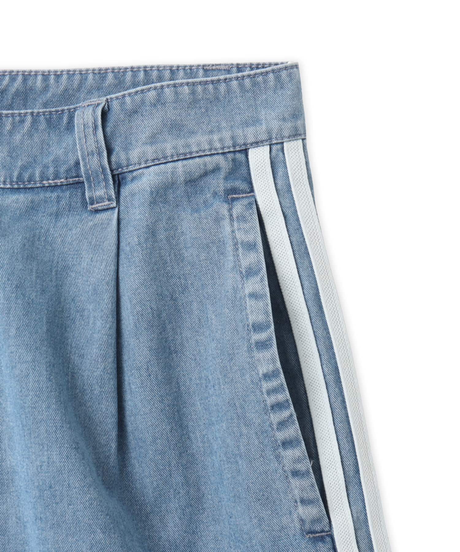 adidas DENIM SHORTS ライトブルーの画像