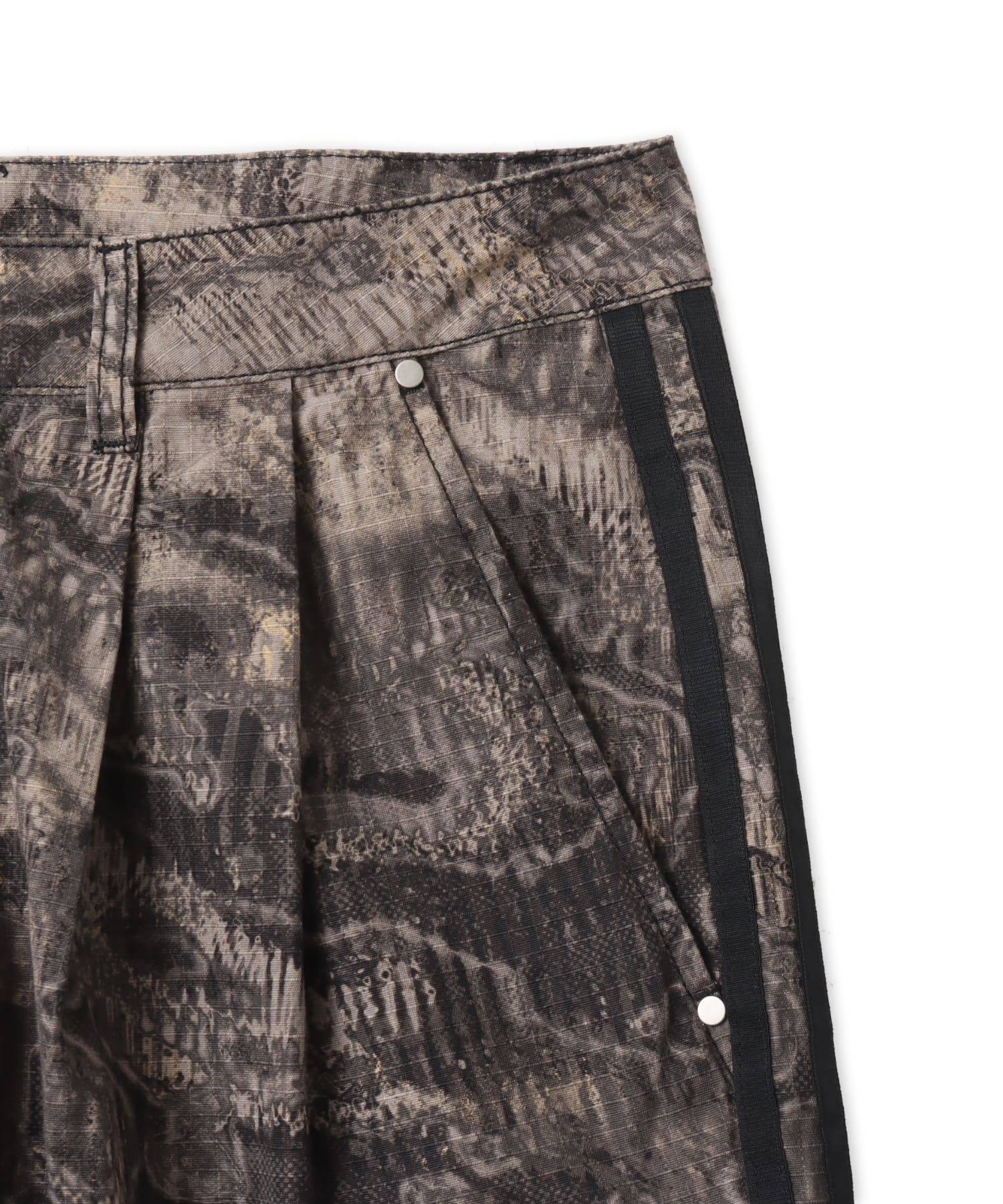 adidas ADILENIUM 5.0  CARGO SHORTS マルチカラーの画像