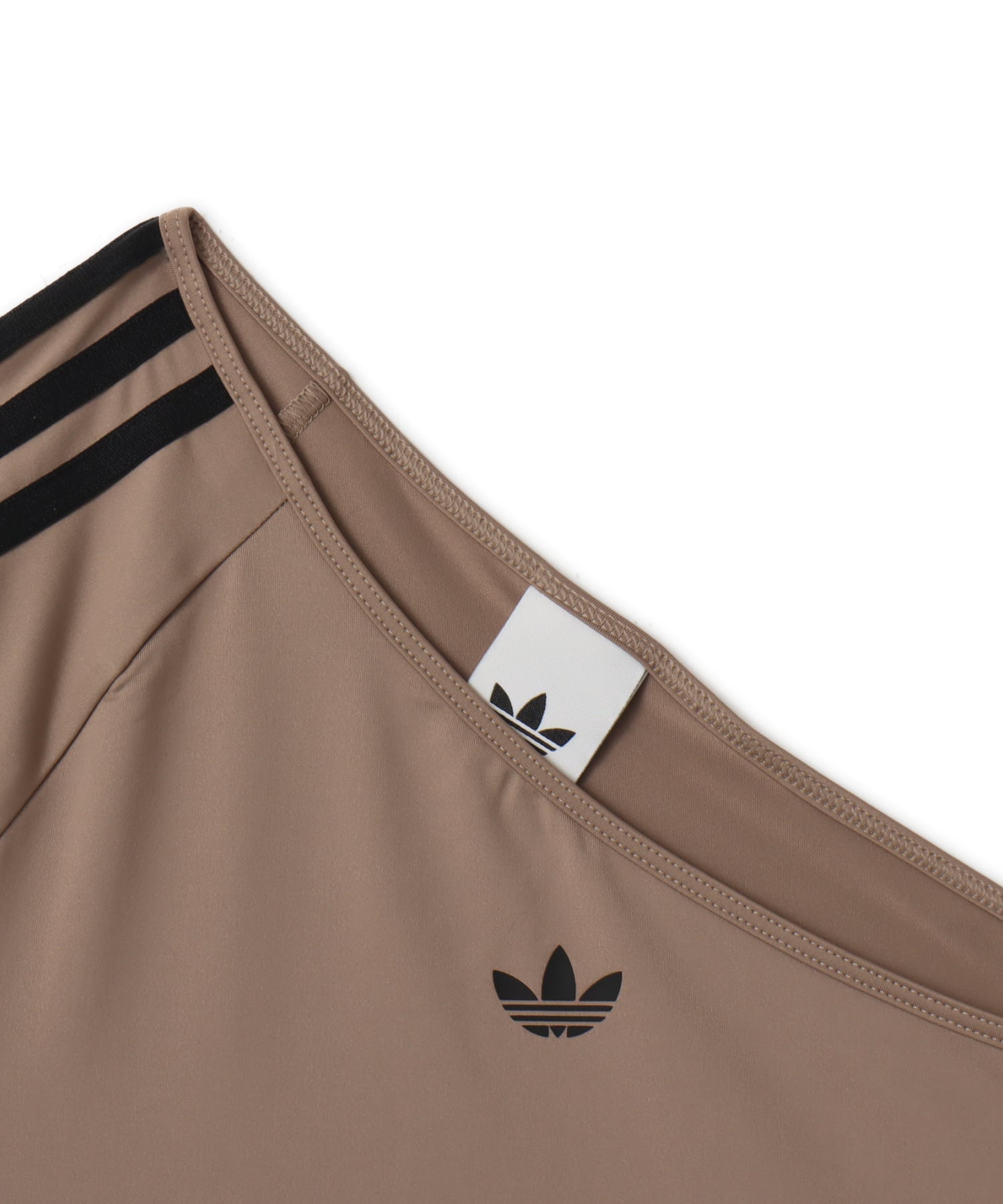 adidas ADILENIUM 5.0  OFFSHOULDER TEE カーキブラウンの画像