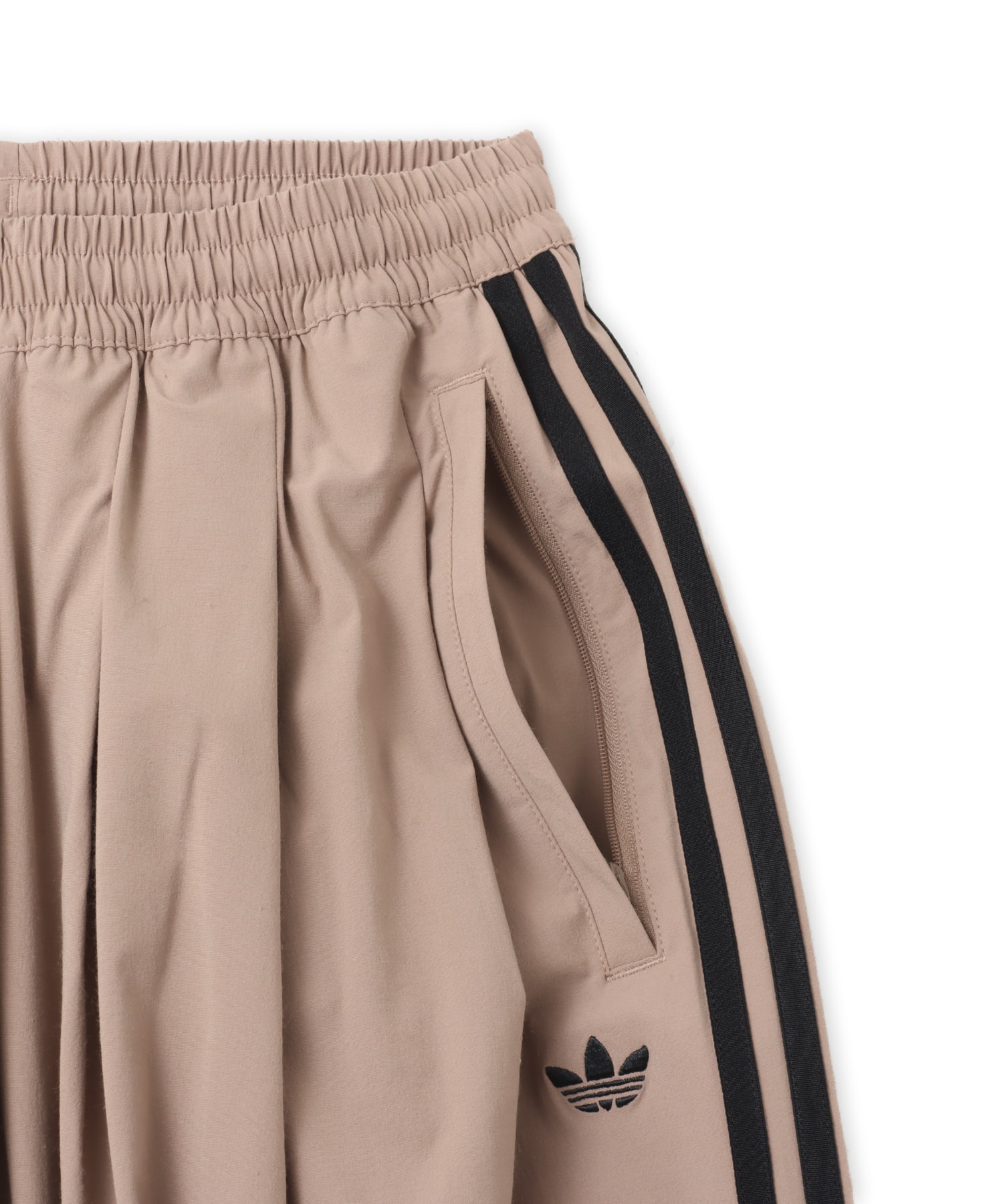 adidas ADILENIUM 5.0  PLEATED TRACK PANTS カーキブラウンの画像