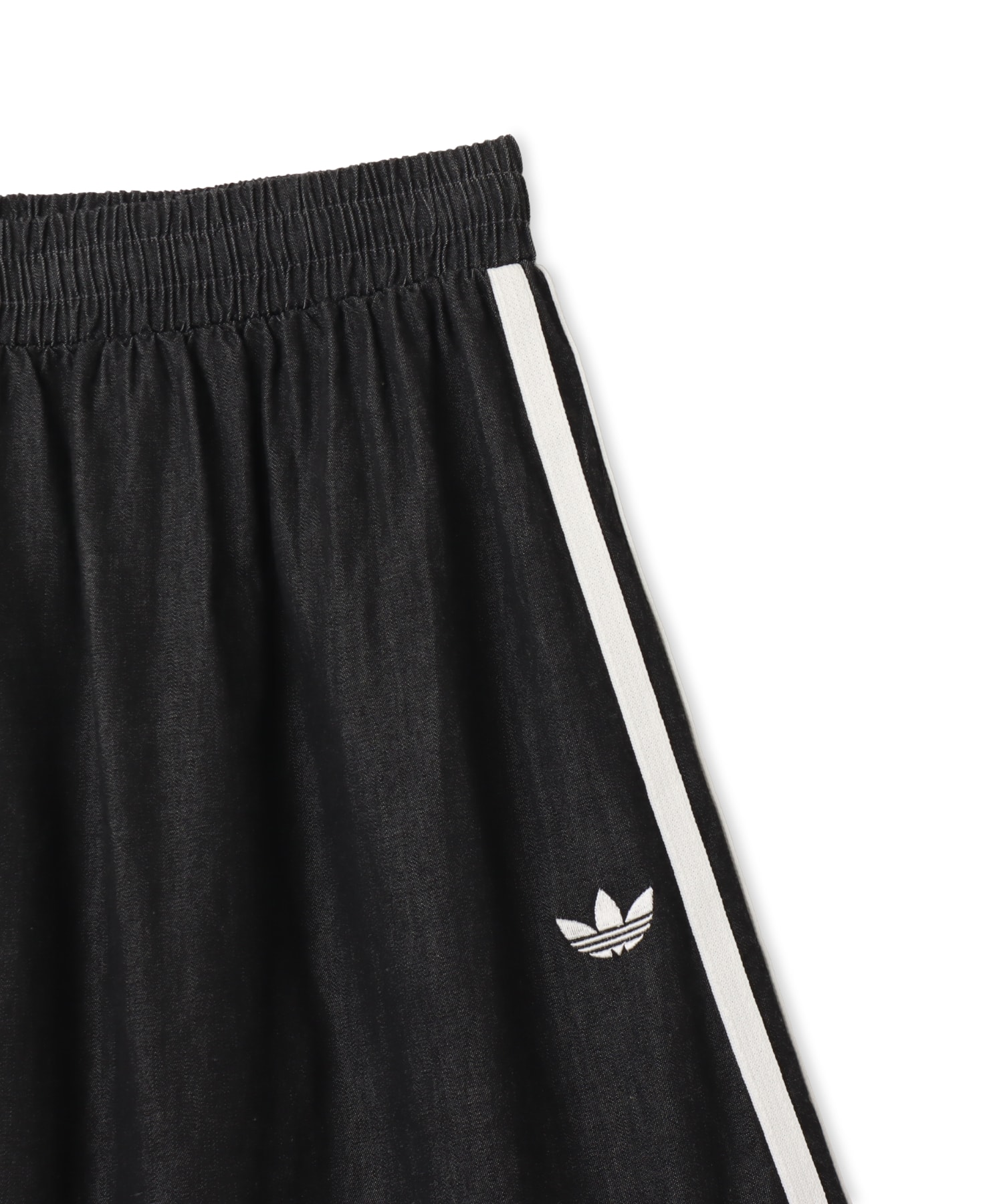 adidas SUMMER GLOW DENIM SKIRT ミディアムブラックデニムの画像