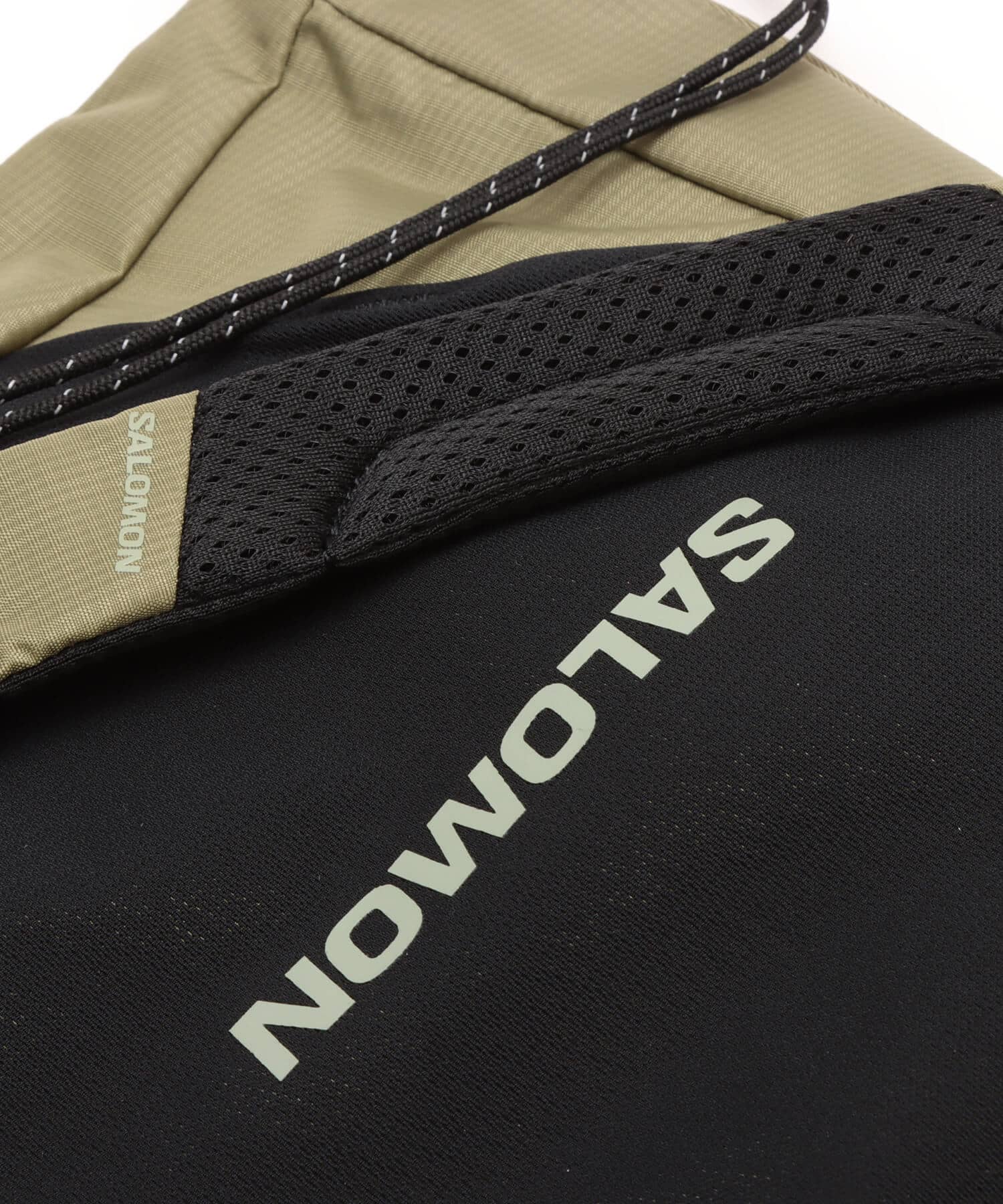 SALOMON PACKABLE TOTE BAG Martini Olive/SEAGRASS/の画像