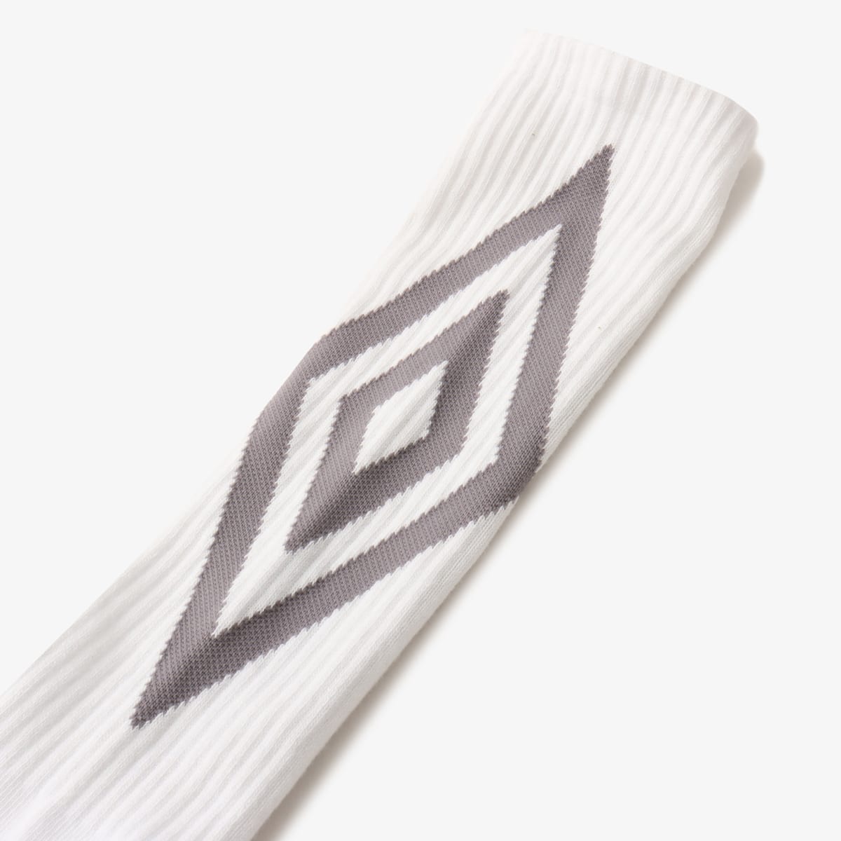 UMBRO x atmos Jacquard Logo Socks WHITEの画像