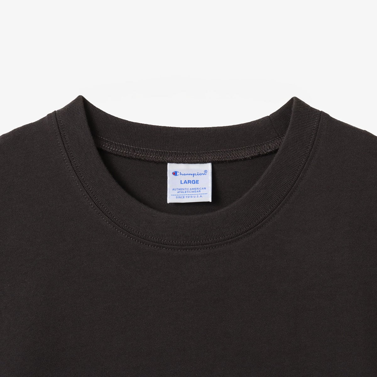 atmos × champion College Logo T-shirt LIGHT BLACKの画像