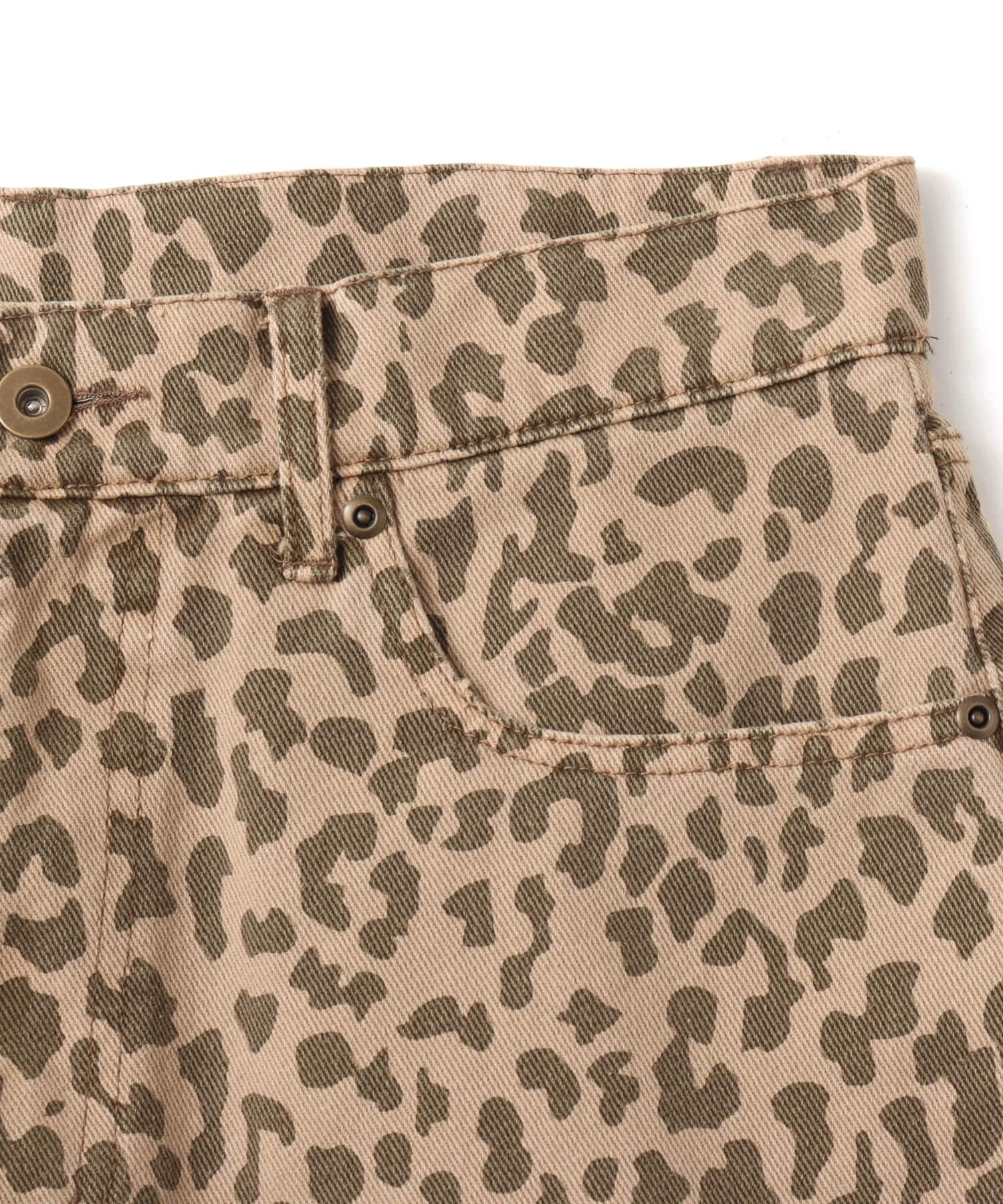 atmos Leopard Pattern Baggy Shorts KHAKIの画像