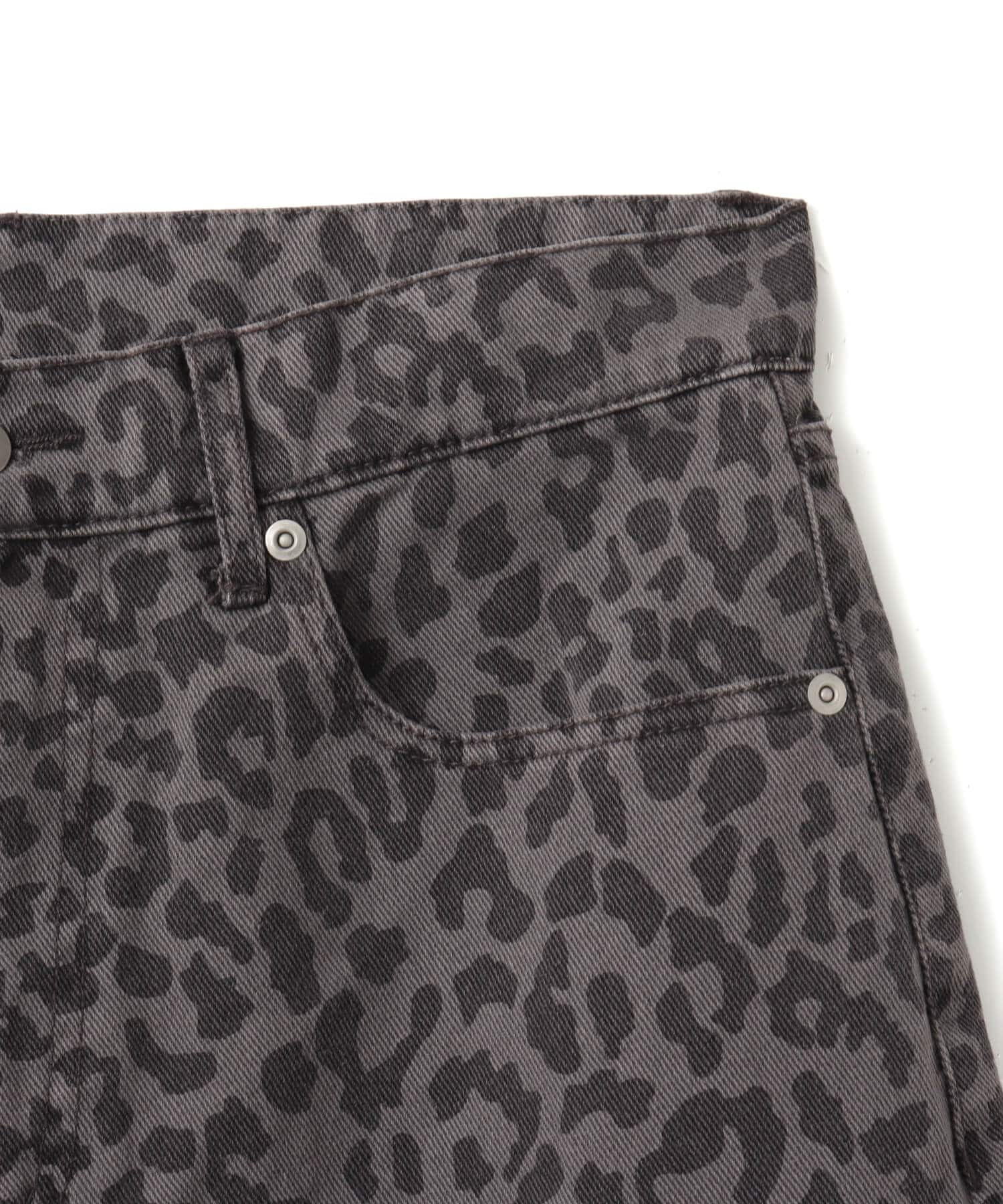atmos Leopard Pattern Baggy Shorts LIGHT BLACKの画像