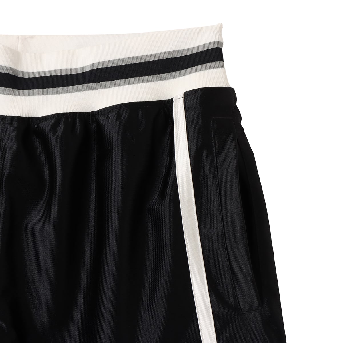 New Balance Hoops Knit Short Pants 5inch ブラックの画像
