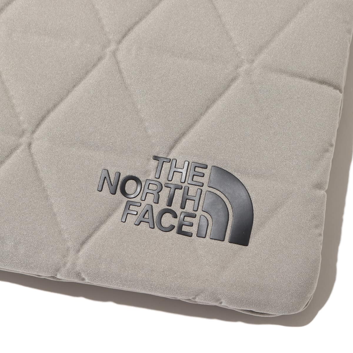 THE NORTH FACE GEOFACE PC SLEEVE 15" Fロック 23FW-Iの画像