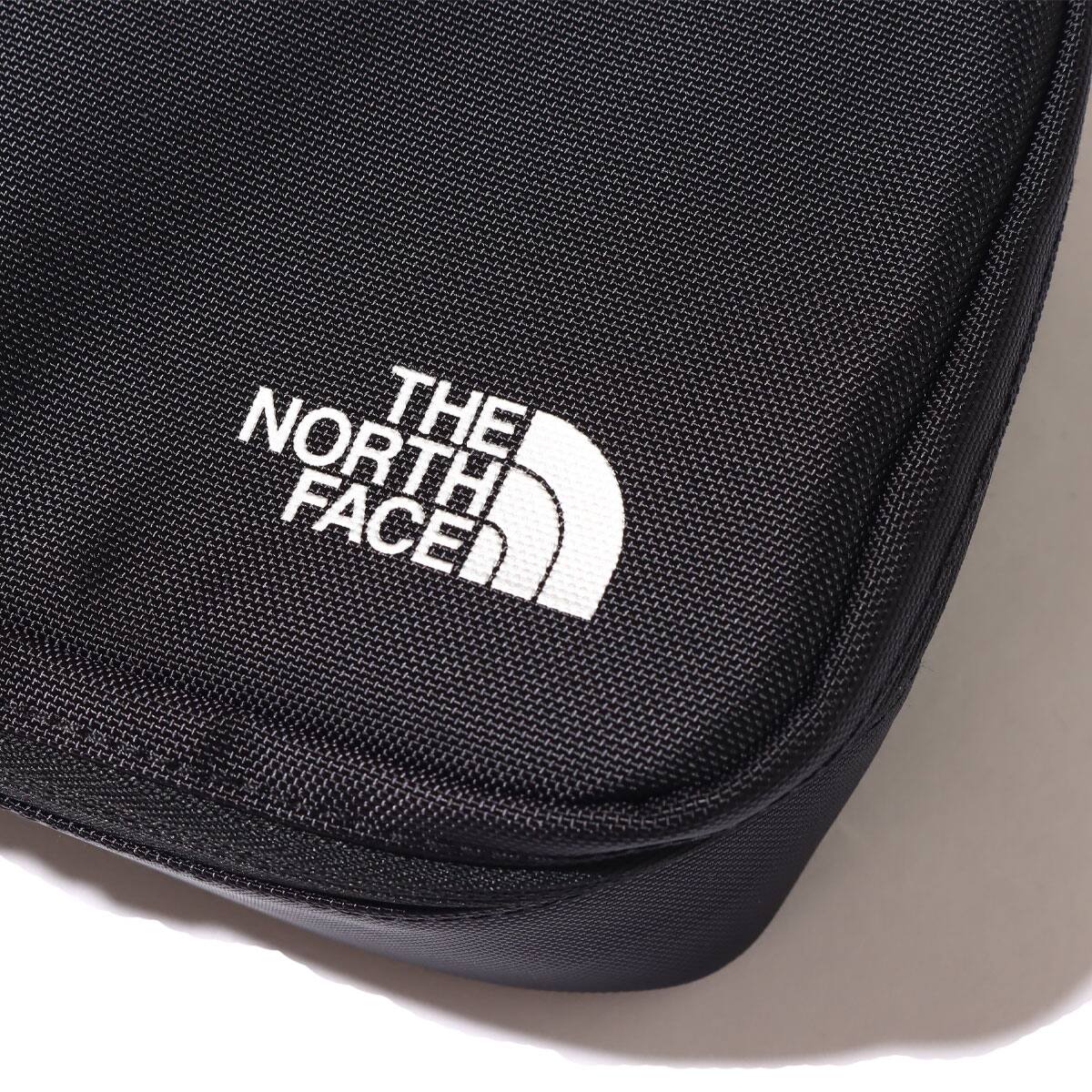 THE NORTH FACE SHUTTLE CANISTER L ブラック 22FW-Iの画像