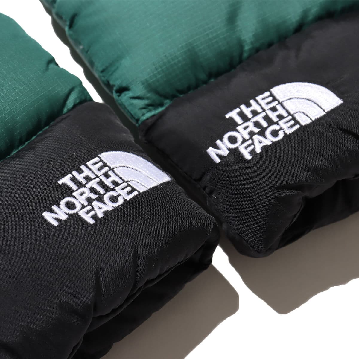 THE NORTH FACE Nuptse Hand Warmer TNFグリーン （ザ・ノース