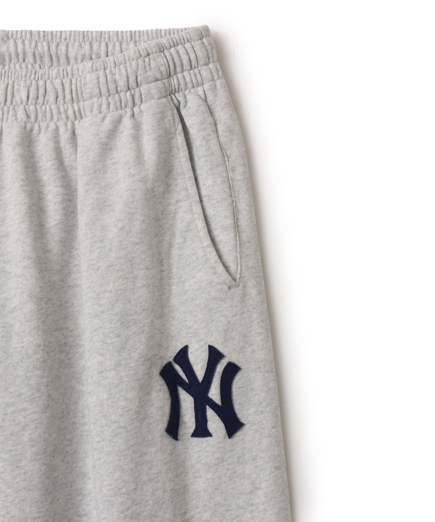 SPORTY＆RICH Heritage Yankees Serif Sweatpant Heather Grayの画像