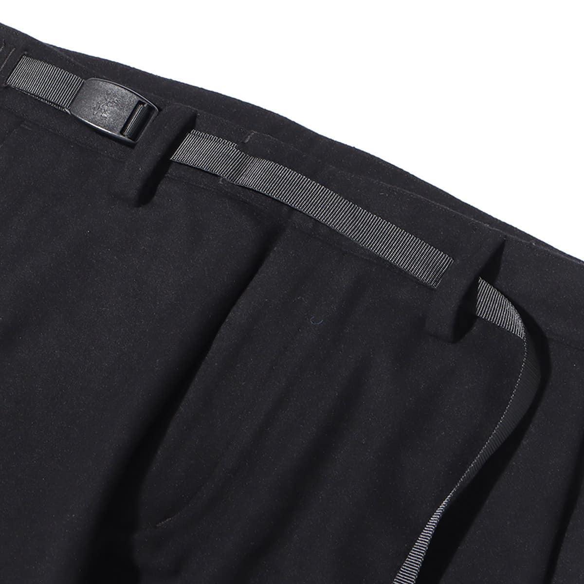 WHITE MOUNTAINEERING × GRAMICCI WOOL DARTED PANTS BLACK 21FA-I