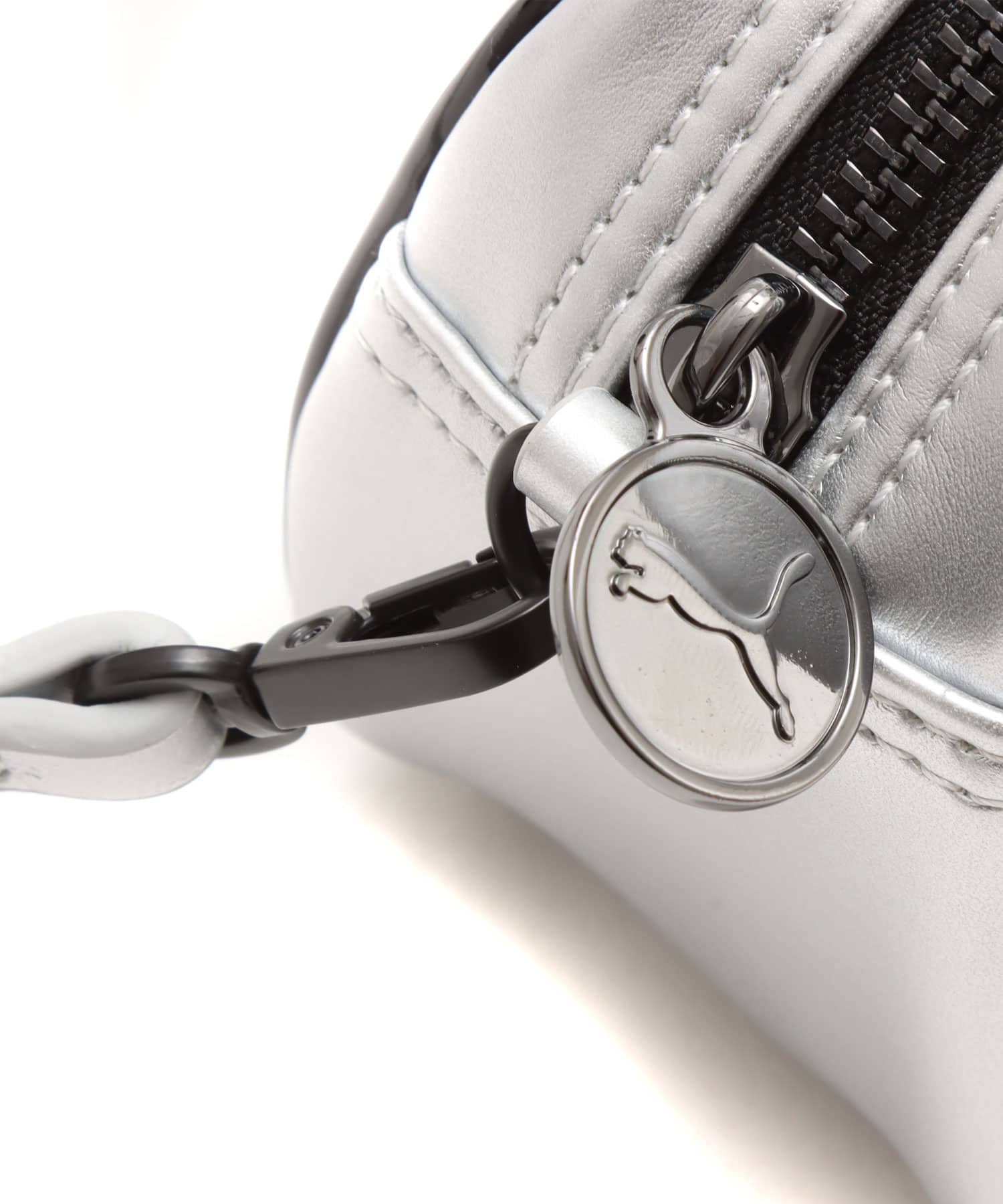 PUMA PUMA 1976 METALLIC MICRO GRIP BAG GLACIAL GRAY-PUMA BLACKの画像