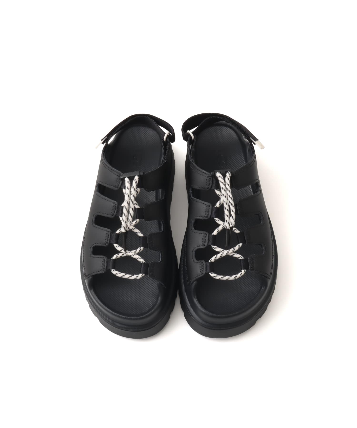 UGG W GOLDENGLOW TOGGLE BLACKの画像