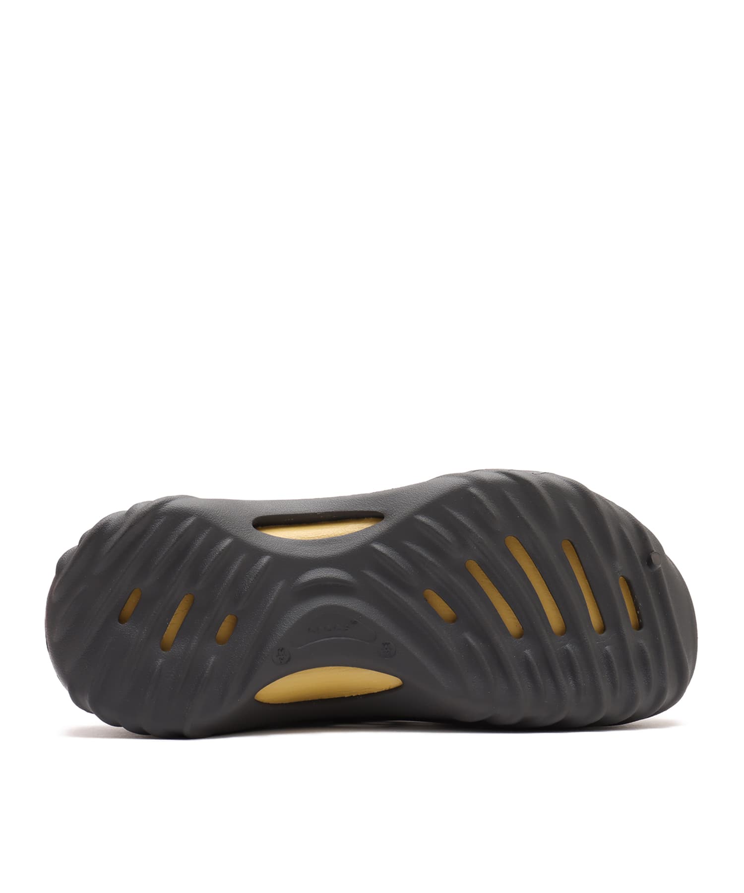 crocs Echo Wave Black Sandの画像