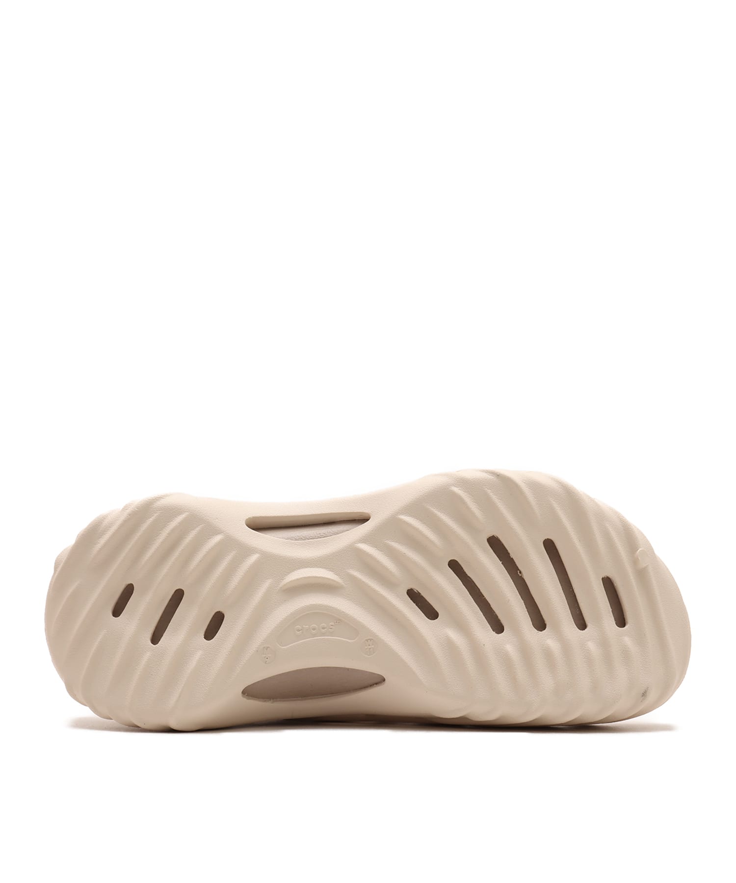 crocs Echo Wave Almond Tintの画像