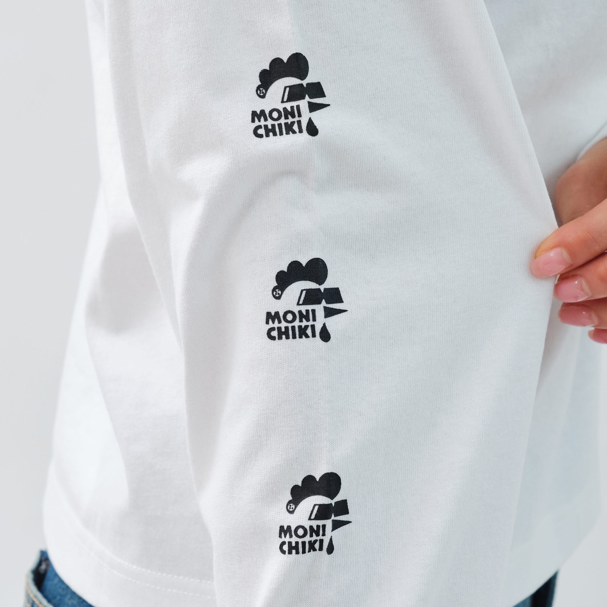atmos pink x MONICHIKI HOUSE AM Logo L/S T-Shirt WHITEの画像