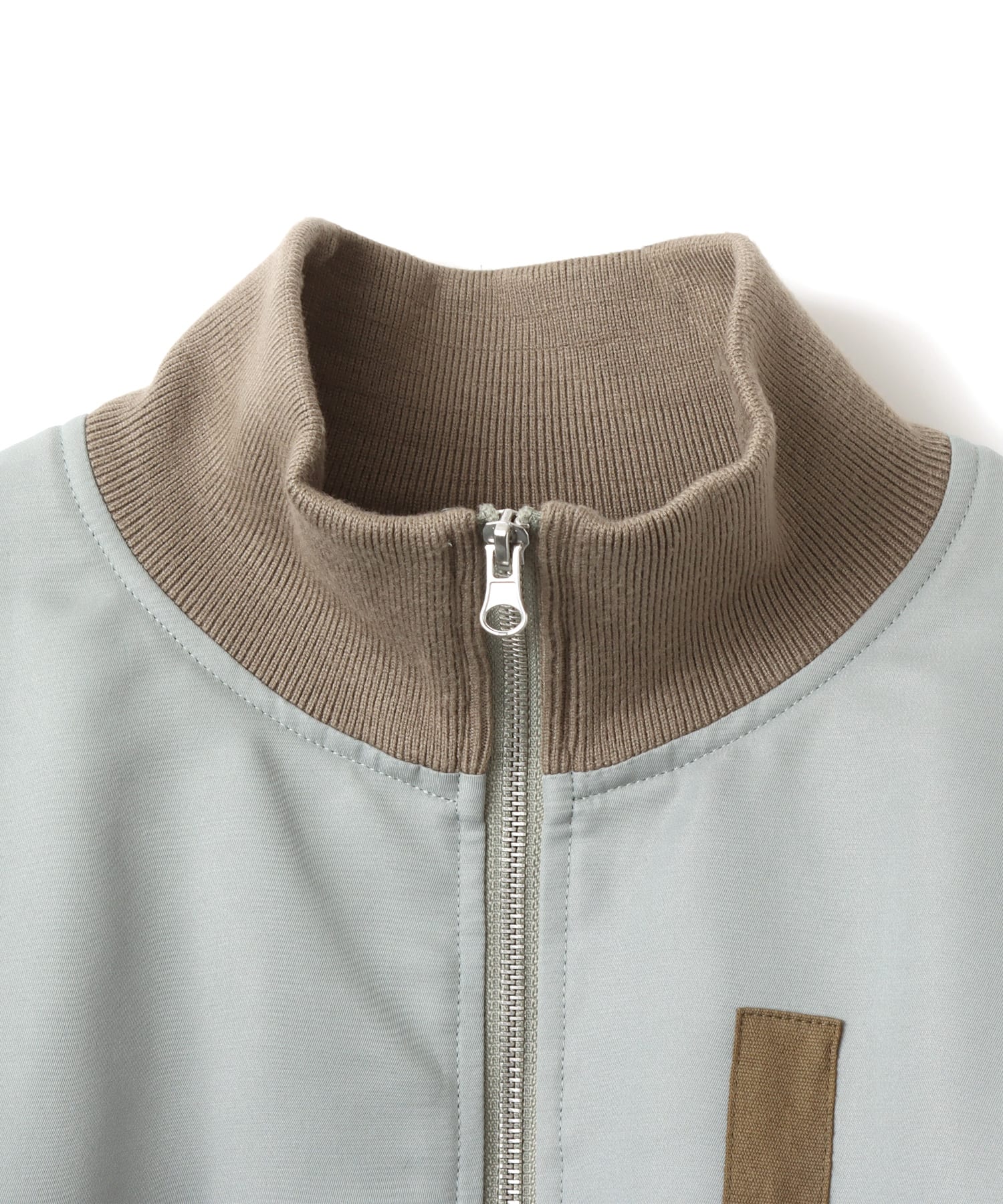 atmos pink Bomber Jacket KHAKIの画像