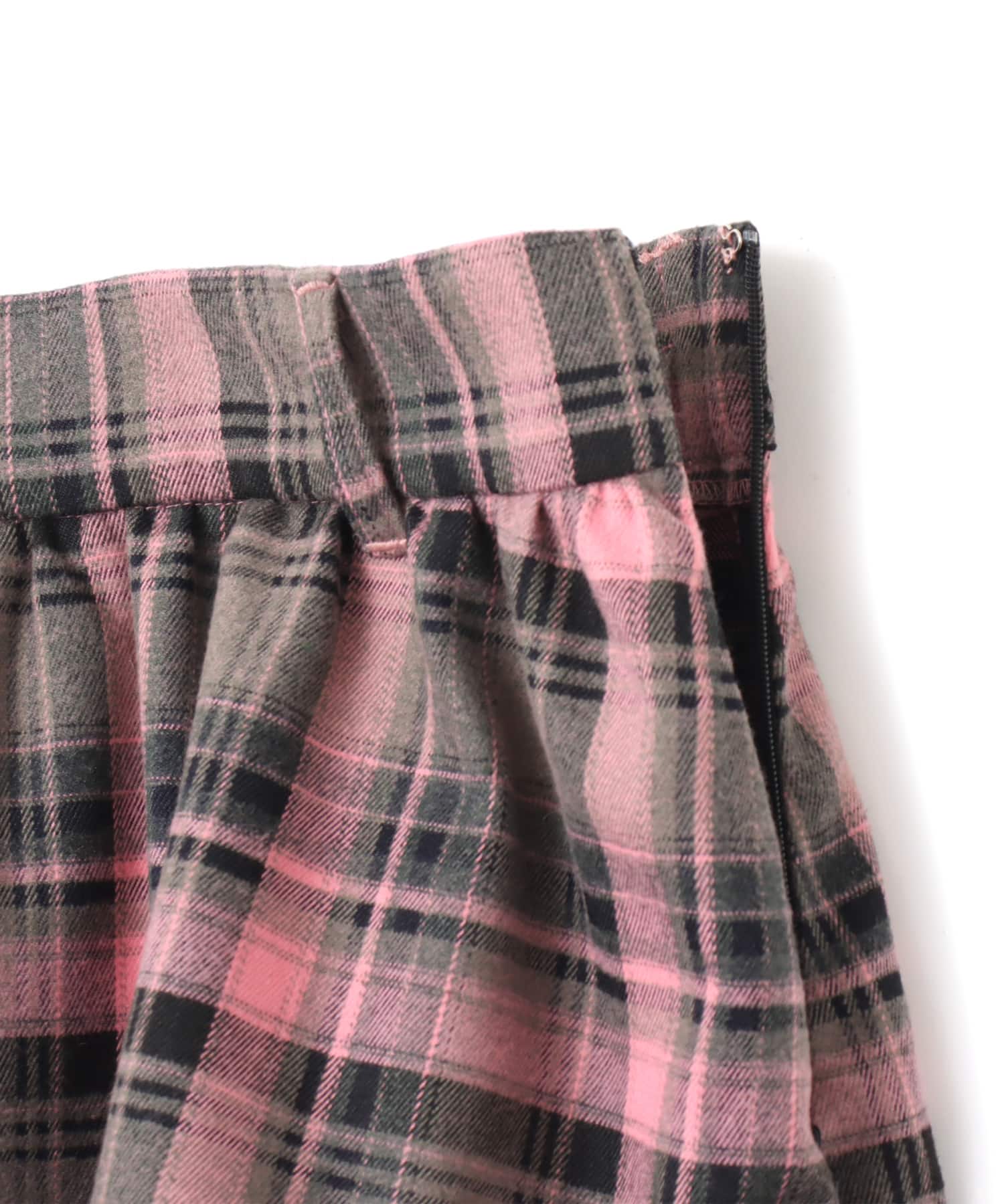 atmos pink Asymmetry Check Skirt PINKの画像