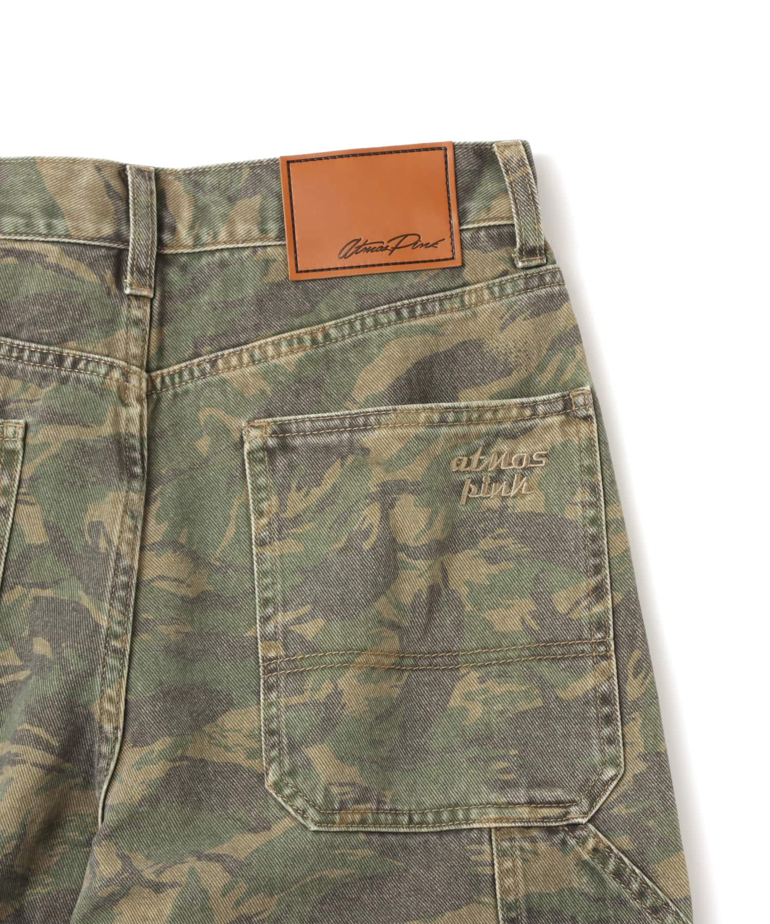 atmos pink Camouflage Painter Half Pants CAMOUFLAGEの画像