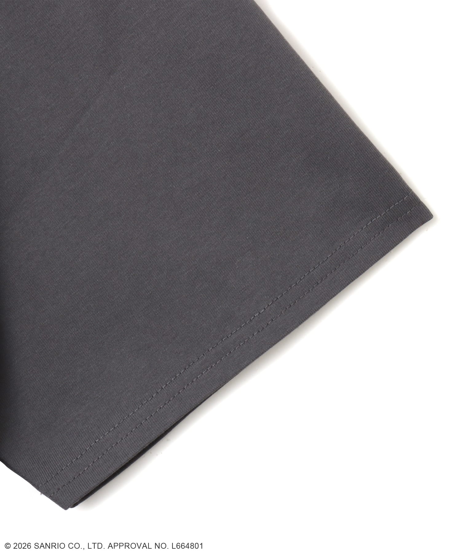 atmos pink x KUROMI Print T-shirt BLACKの画像