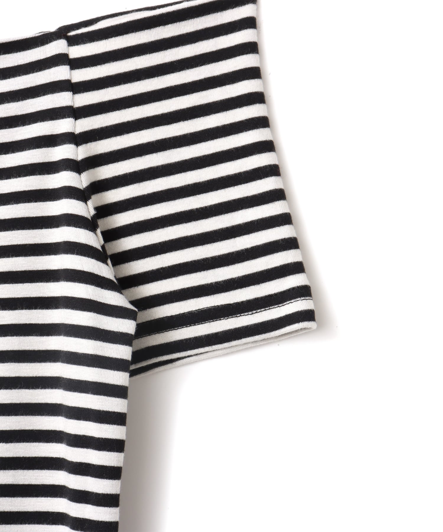 atmos pink Border Off-Shoulder T-shirt WHITEの画像
