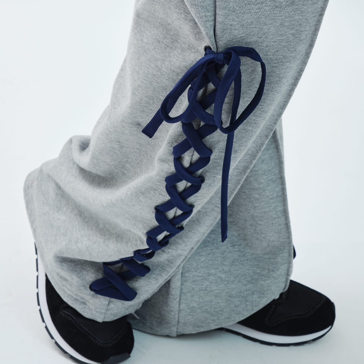 atmos pink MLB Sweat Pants GRAYの画像