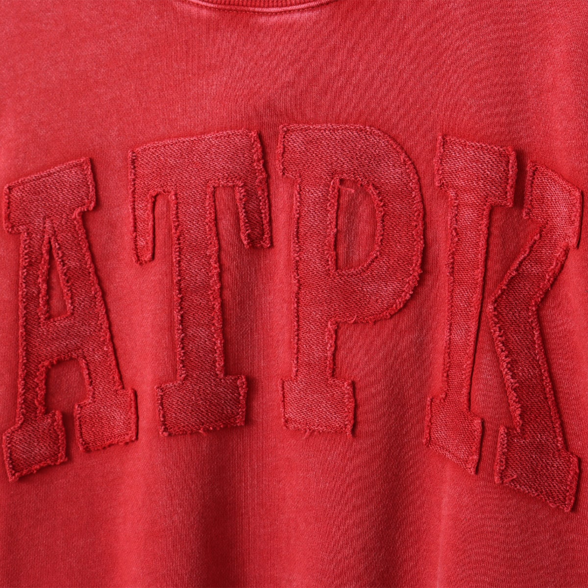atmos pink Vintage Sweatshirt REDの画像