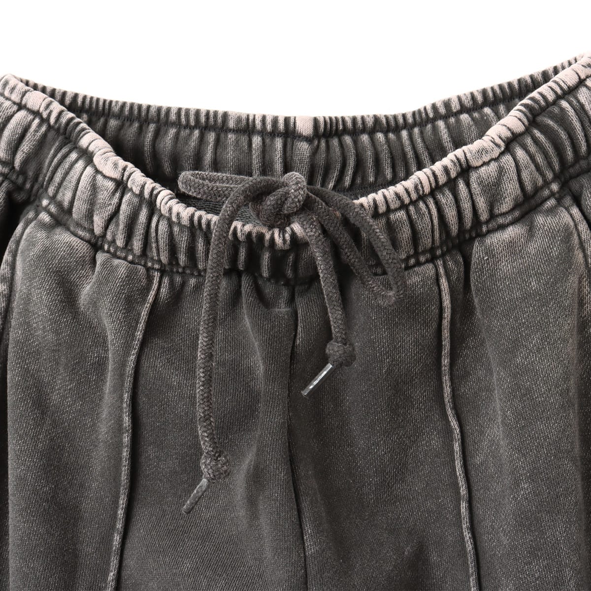 atmos pink Pigment Tapered Sweat Pants BLACKの画像