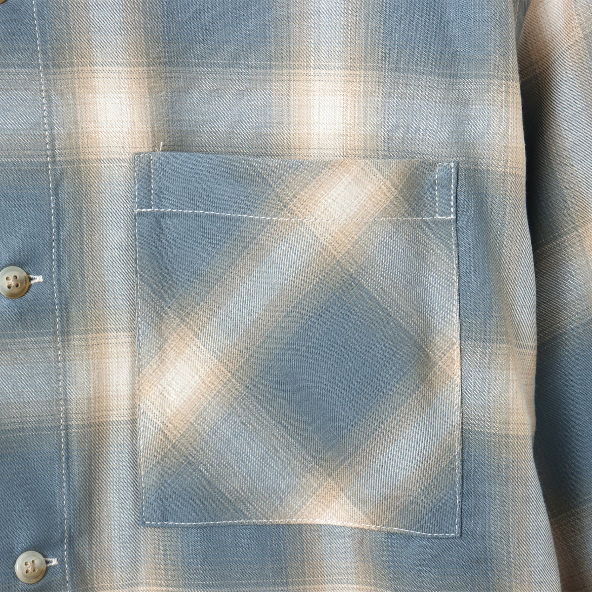 atmos pink Ombre Check Shirt BLUEの画像