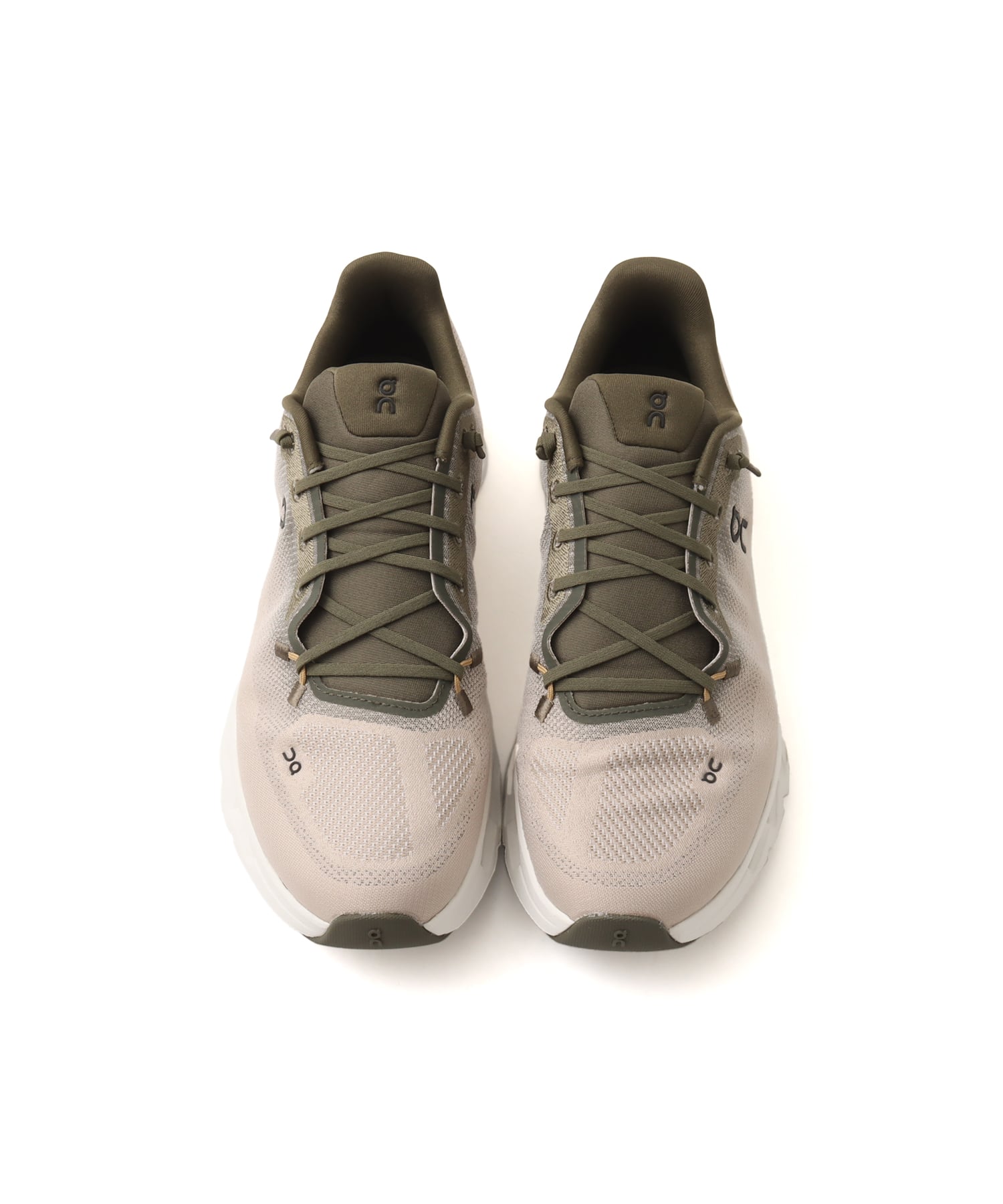 On CLOUDTILT M Olive | Desertの画像