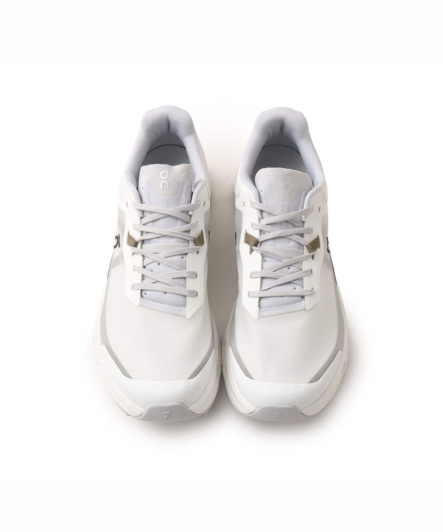 On Cloudvista 2 M Ivory | Oliveの画像