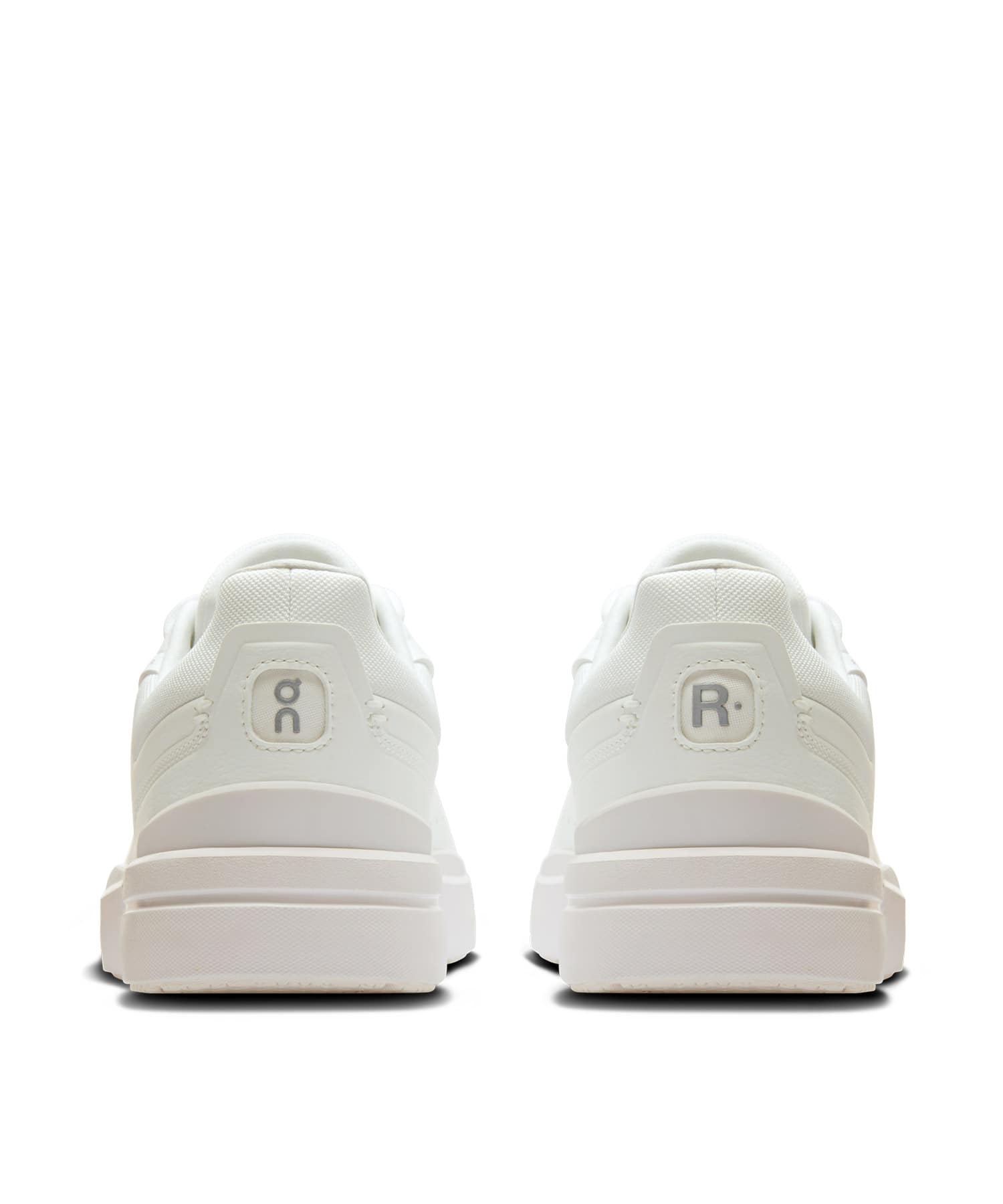 On THE ROGER Advantage 1 M White | Whiteの画像
