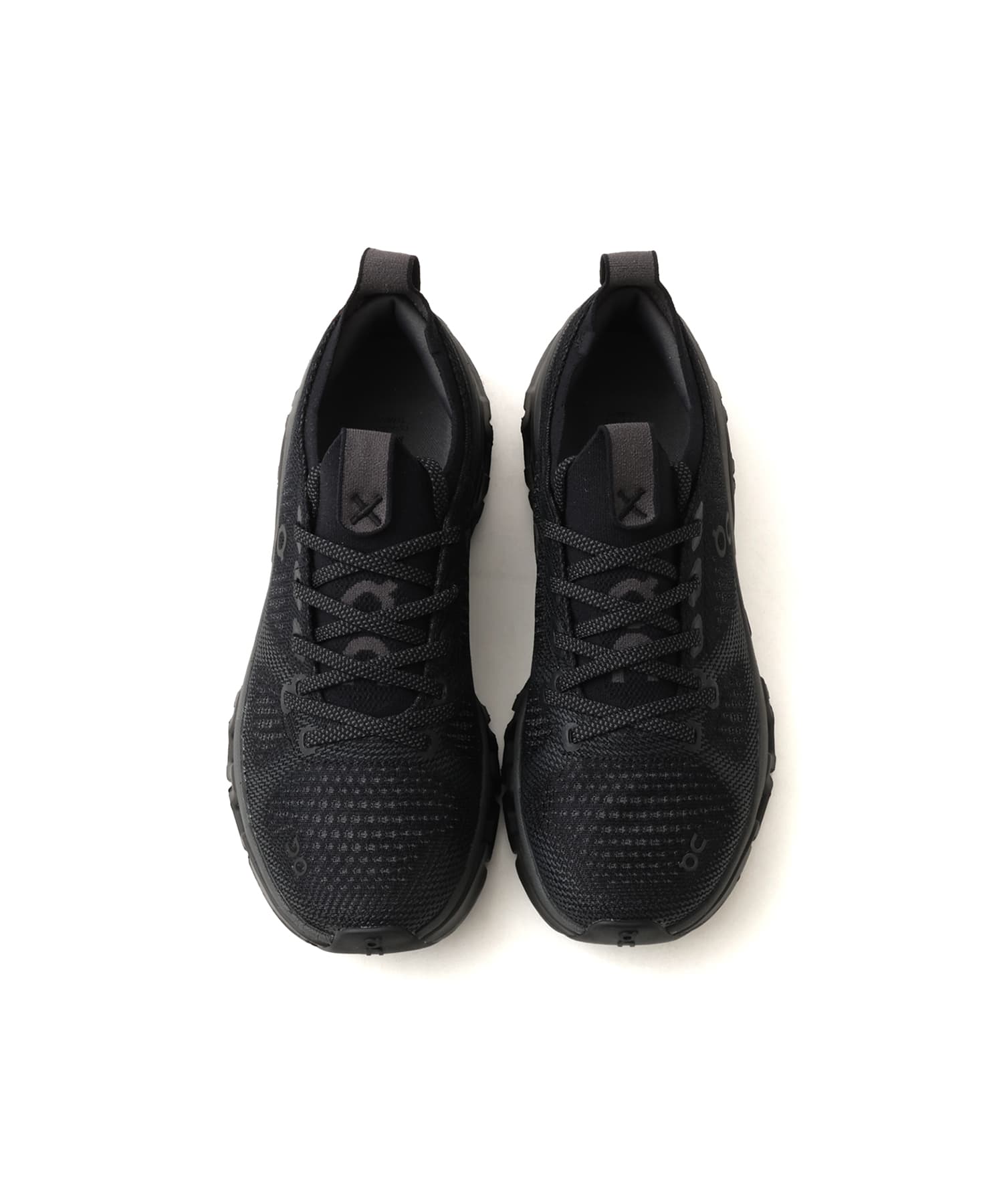 On CLOUD X TEMPO 1 M Black | Eclipseの画像