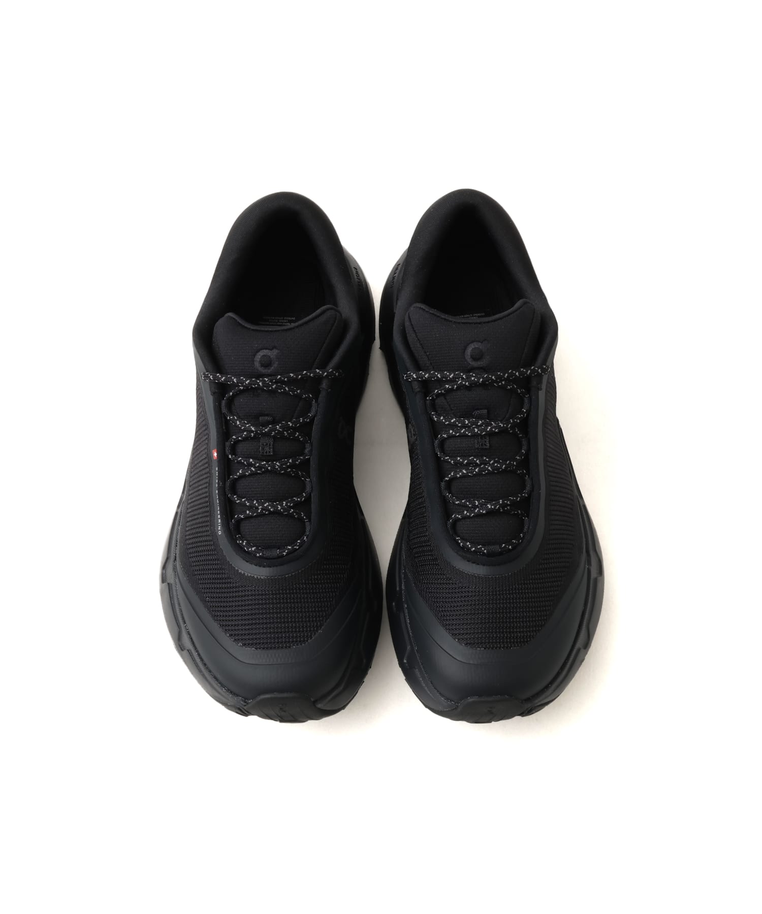 On CLOUDSOMA HIKE M Black | Blackの画像