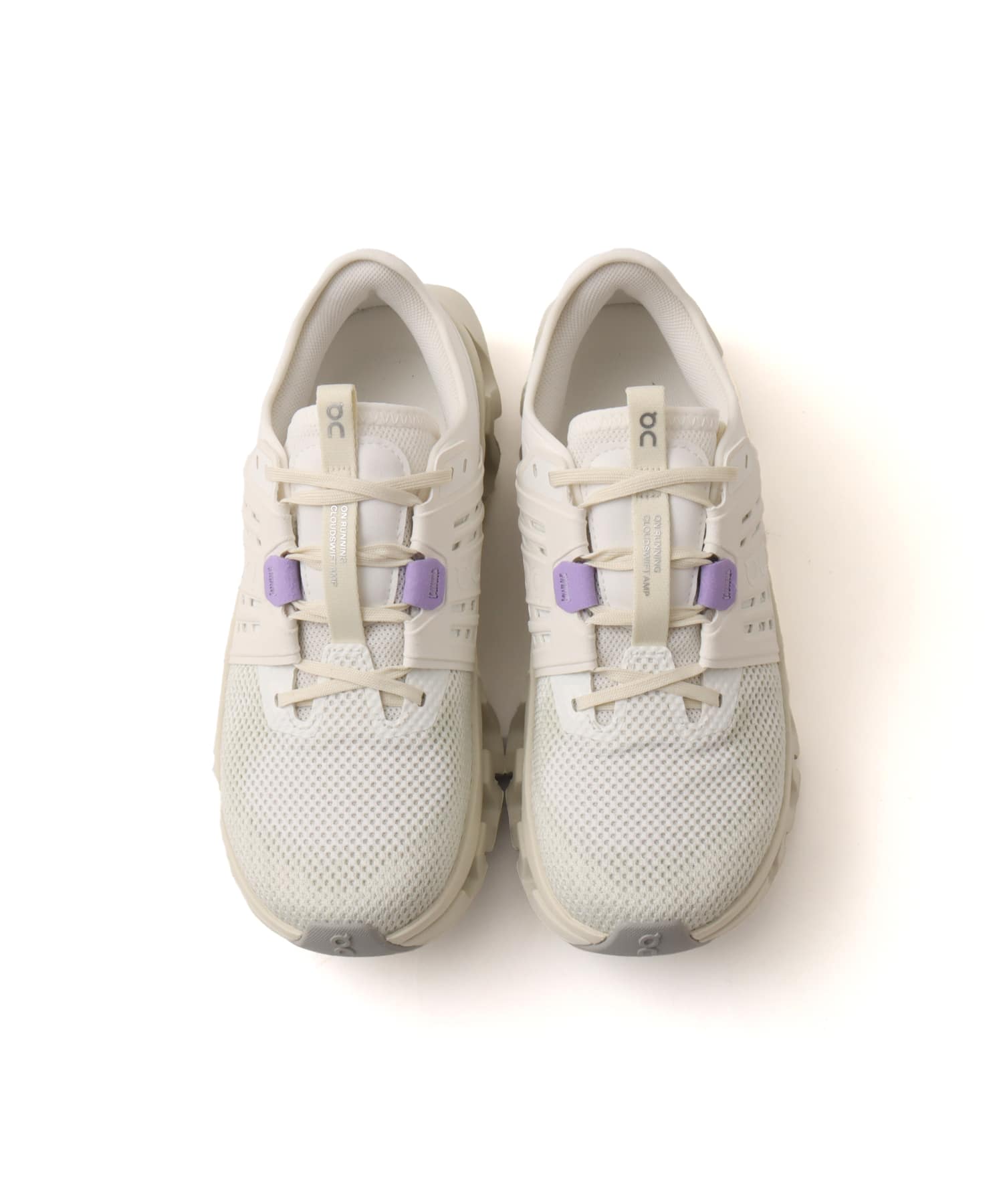 On Cloudswift Amp 1 W Ivory | Ghostの画像