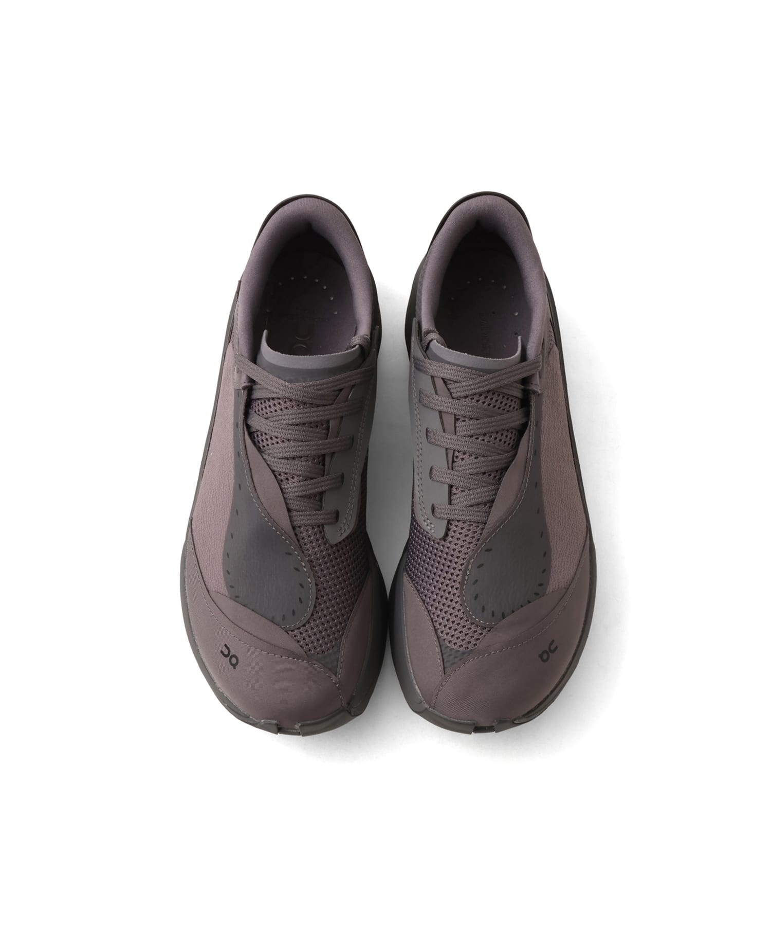 On Cloudboom Volt PAF 1 W Ember | Pebbleの画像