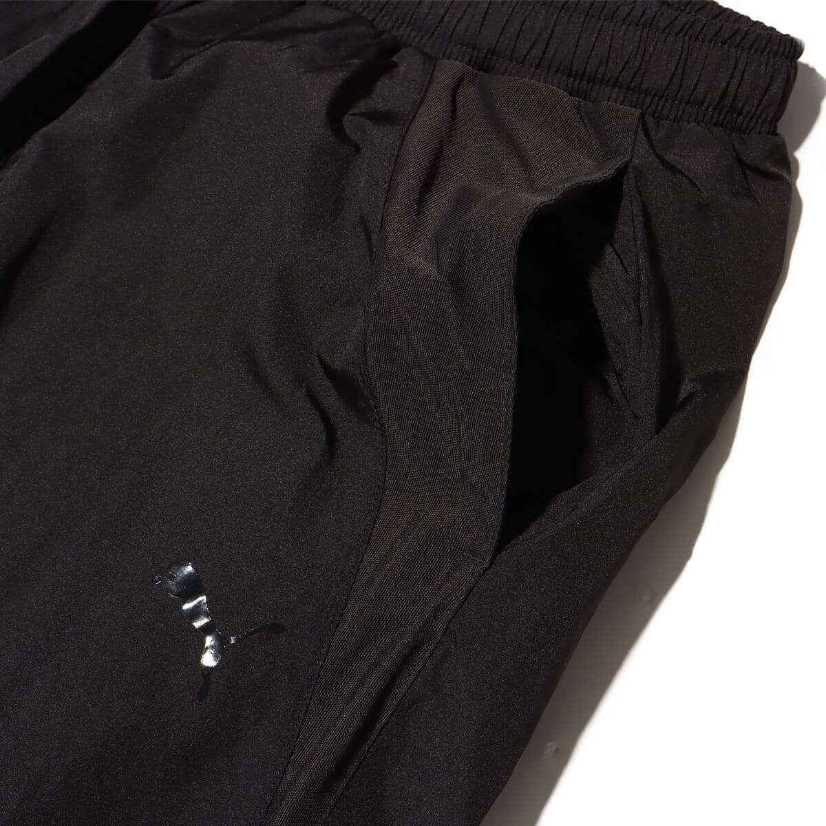 PUMA DARE TO WOVEN PARACHUTE PANTS PUMA BLACKの画像